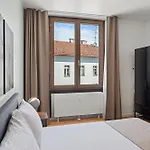 Limehome Maximilianstrasse Апартаменты *